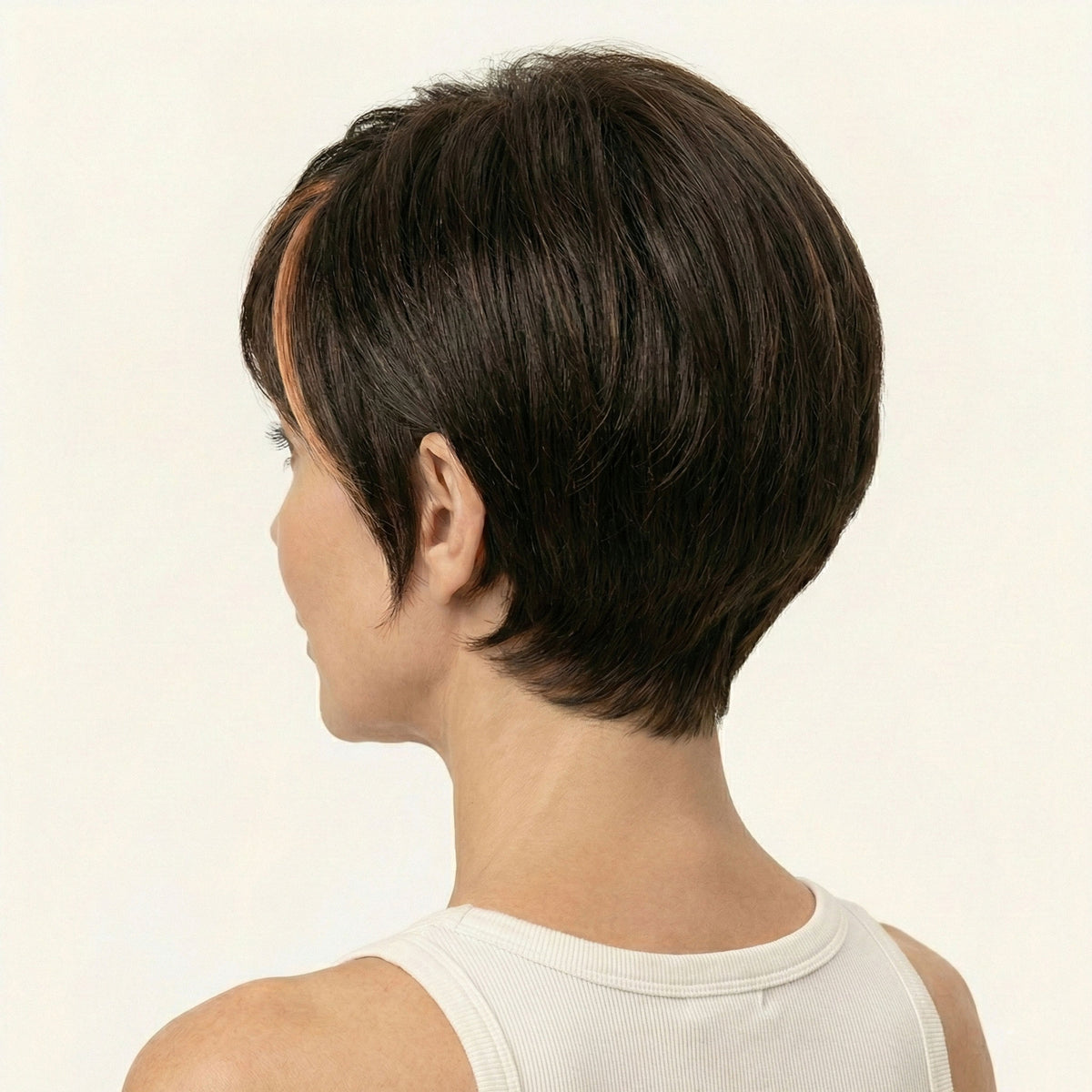 Perruque Synthétique Brune Courte - Héloïse - dos